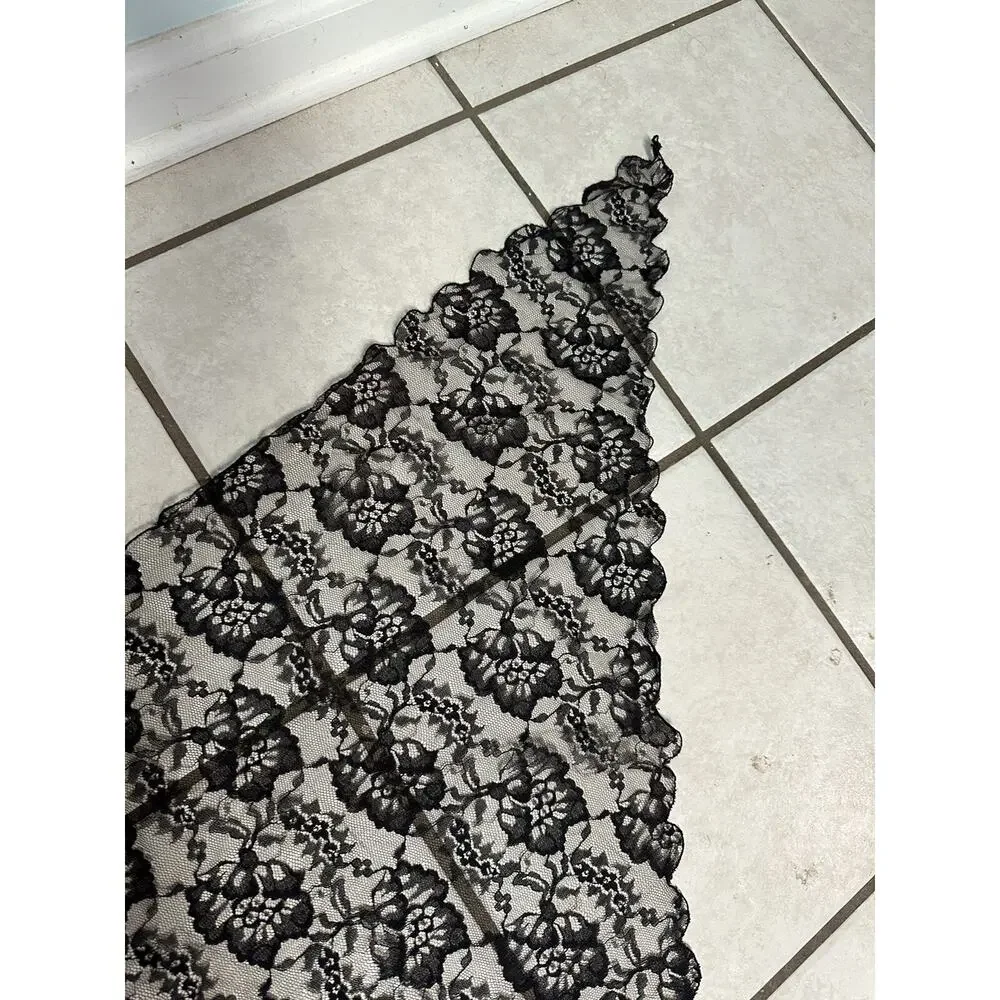 Vintage Black Lady Of Spain Lace Floral Mantilla Scarf/Veil Scalloped -